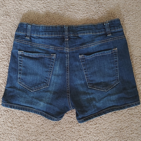 Bluenotes Mid-Rise Shorts - Picture 2 of 4